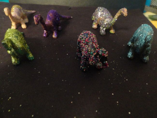 DIY Glitter Dinosaurs | Uncustomary Art