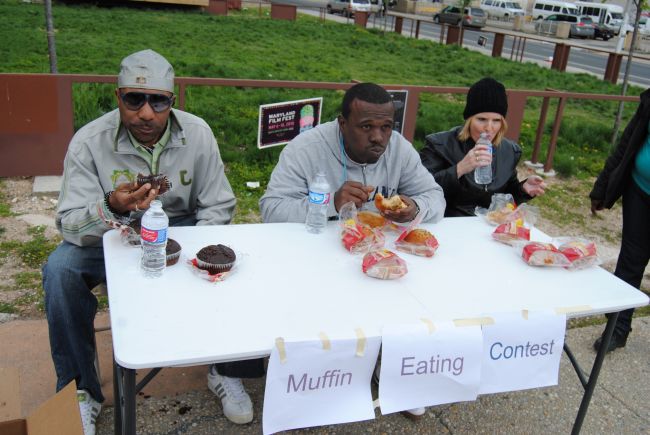Impromptu Muffin Eating Contest On The Street Of Baltimore | Uncustomary Art