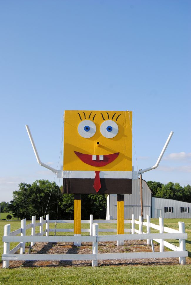 Roadside America: Maryland - Giant Spongebob Clements, Maryland | Uncustomary Art