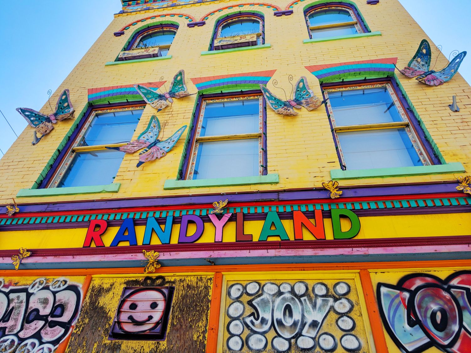 Pittsburgh Birthday Trip - Randyland | Uncustomary