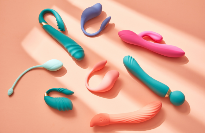 Vibrating Dildos Vs. - What's The Difference? - Uncustomary