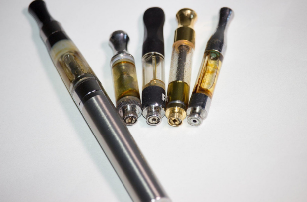 Unpacking the Differences Between CBD and THC Vape Cartridges