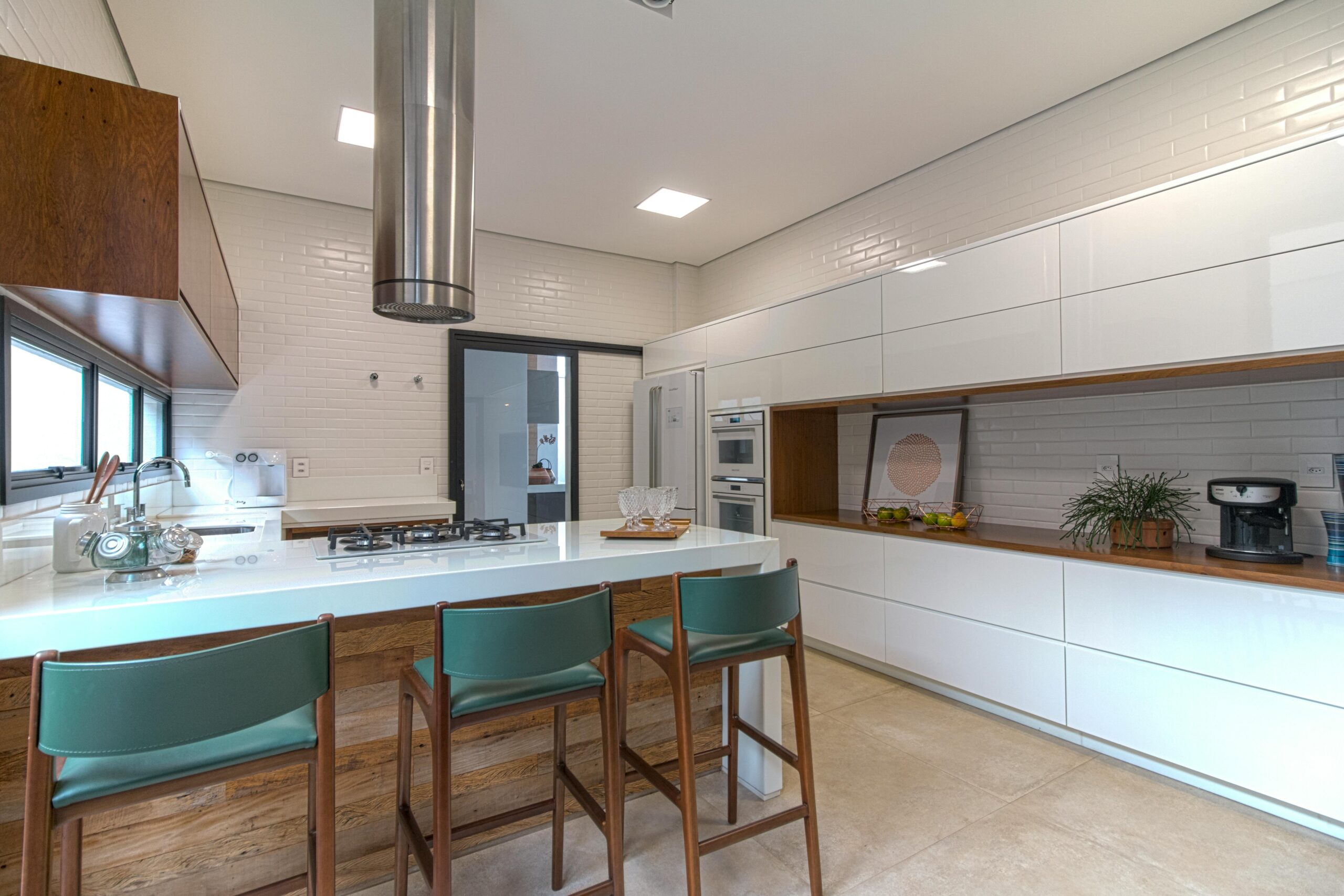 Timeless vs. Trendy – Finding the Perfect Balance in Your Kitchen Remodel