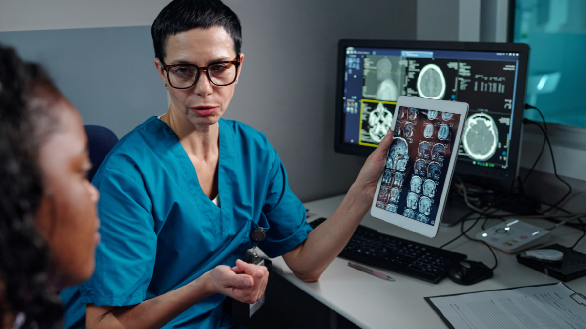 Why Every Clinical Setting Should Be Using a Lateral Flow Reader in 2026