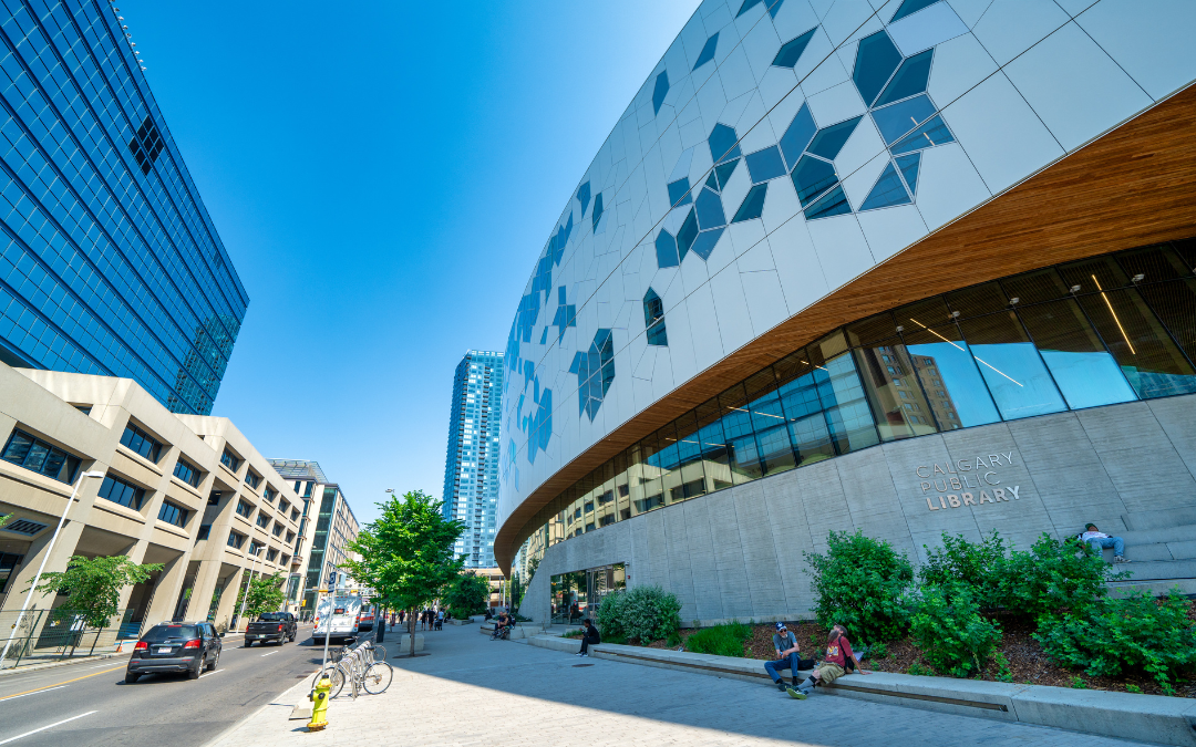 How to Find Accommodation in Calgary Near Top Attractions Without Paying Premium Prices