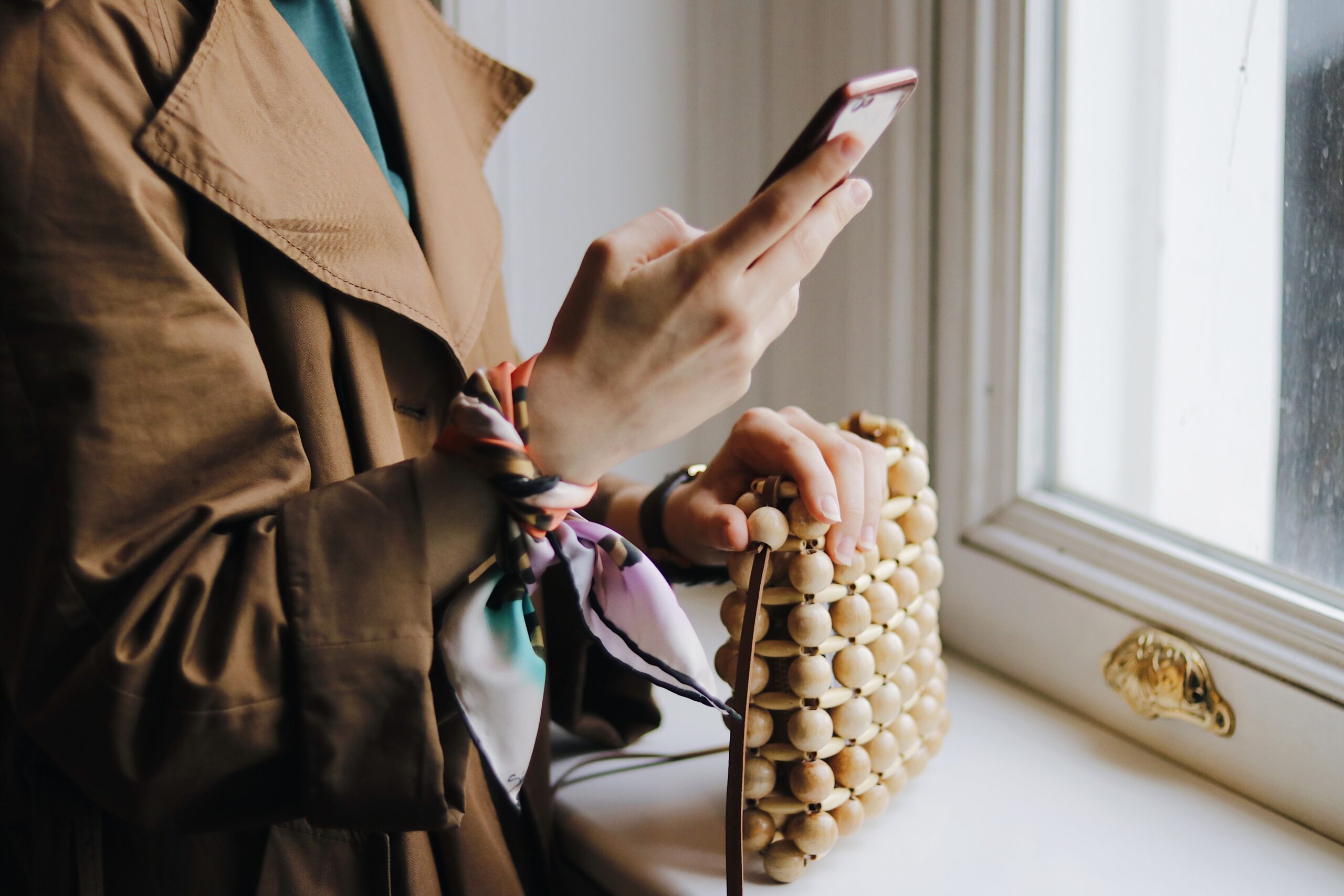 Easy Silk Scarf Ideas to Refresh Everyday Outfits