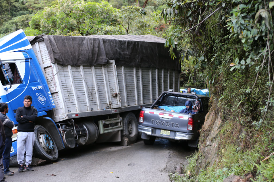 Shared Fault in Truck Blind Spot Accidents Who May Be Liable