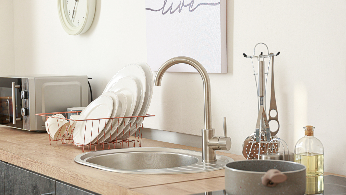 How to Keep a Busy Family Kitchen Cleaner Between Full Cleaning Days