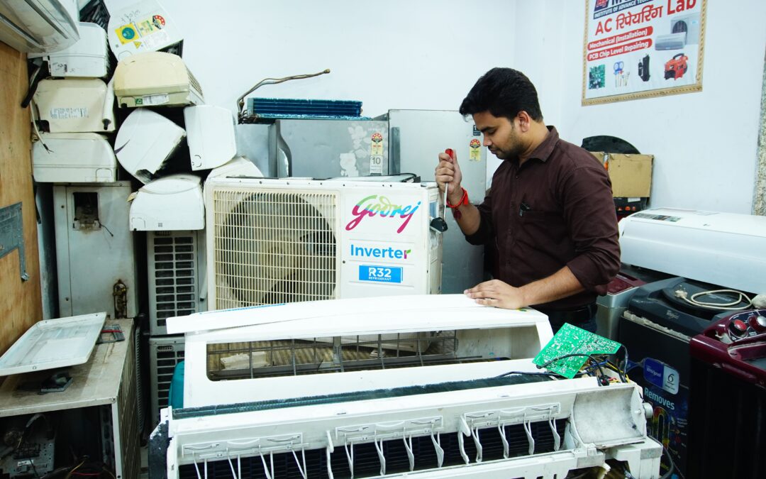 How to Spot Refrigerator Trouble Before a Complete Breakdown