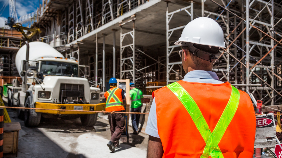 What Should Workers Learn Before Entering an Active Construction Site