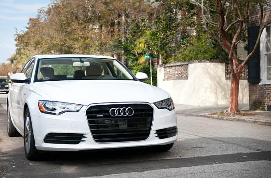 Why Reviewing an Audi Car Service Shop Portfolio Matters When Choosing a Service Center